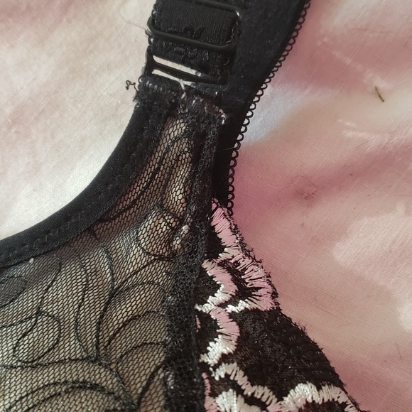 Beautiful & Durable Bra - Picture 4 of 4